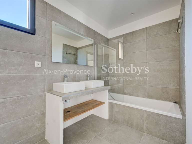 Maison Aix-en-Provence - 5 chambres - 173m²