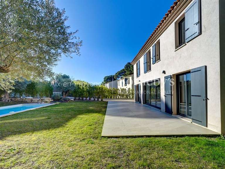 Maison Aix-en-Provence - 5 chambres - 173m²