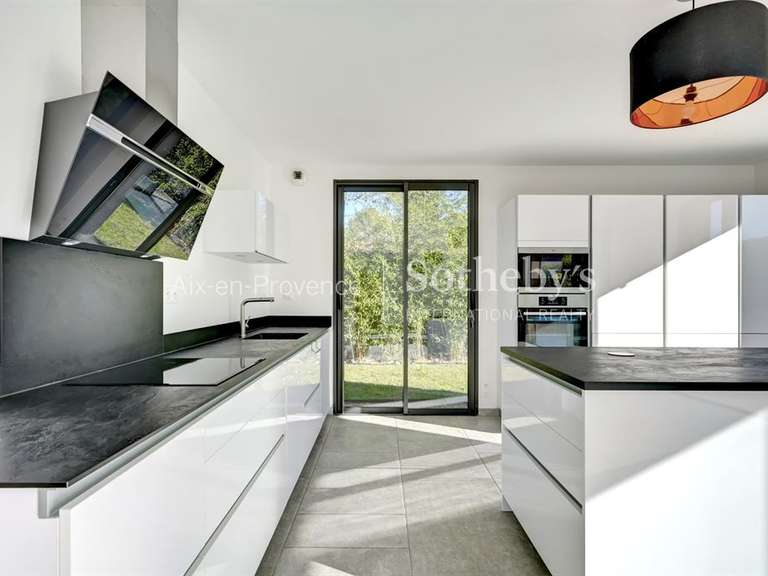 Maison Aix-en-Provence - 5 chambres - 173m²