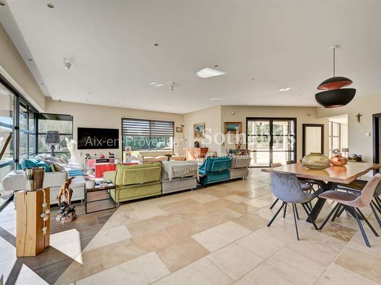 Maison Aix-en-Provence - 4 chambres - 330m²