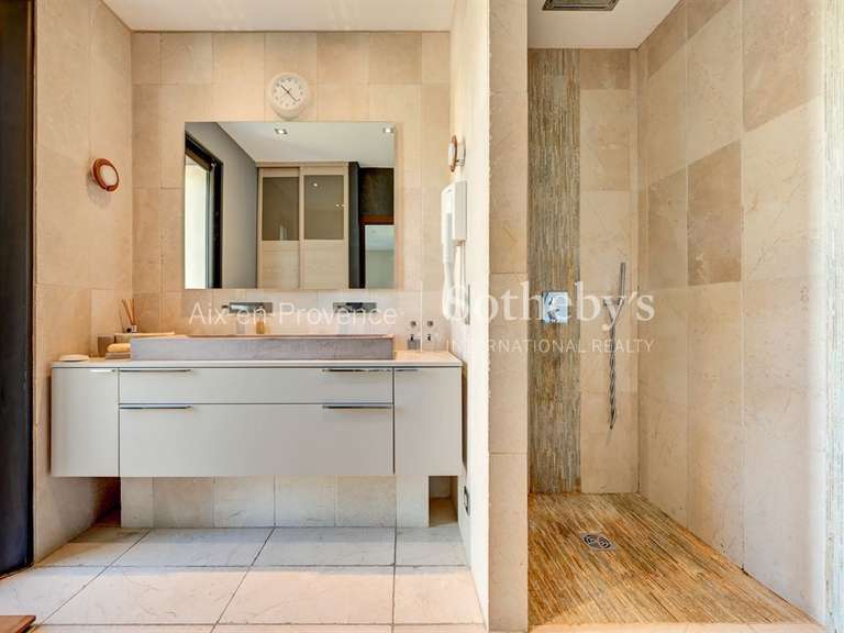 Maison Aix-en-Provence - 4 chambres - 330m²