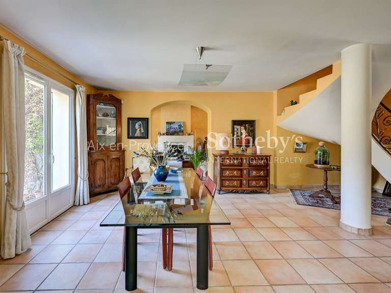 Maison Aix-en-Provence - 4 chambres - 220m²