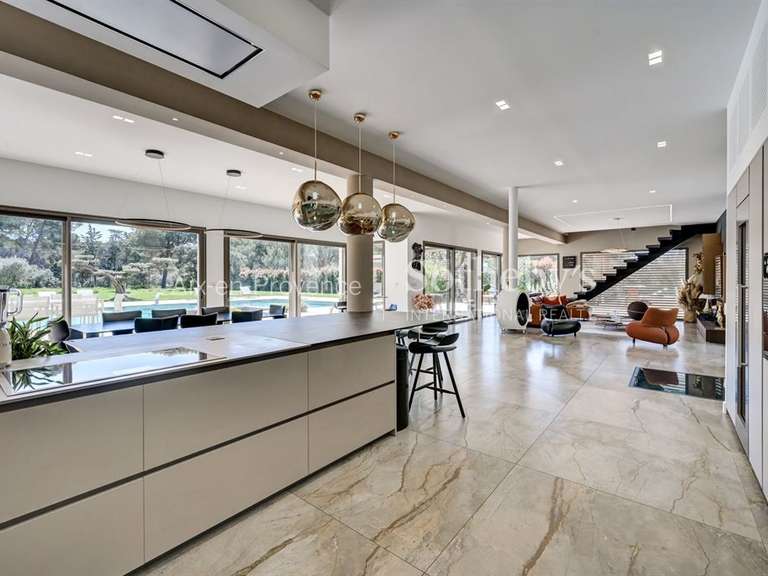 Maison Aix-en-Provence - 3 chambres - 300m²