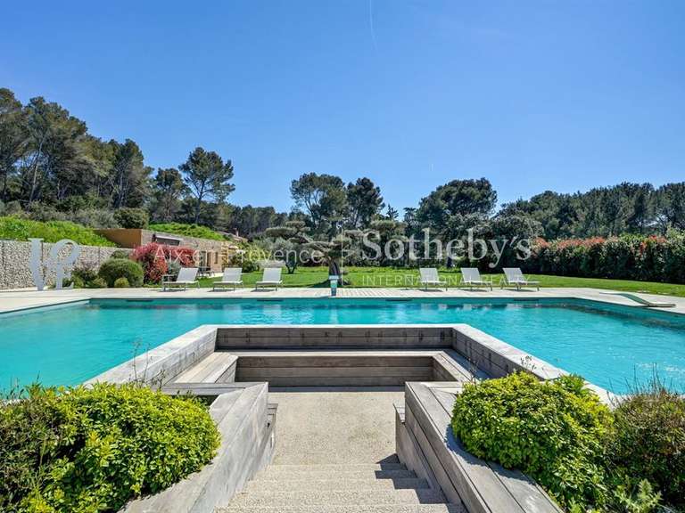 Maison Aix-en-Provence - 3 chambres - 300m²