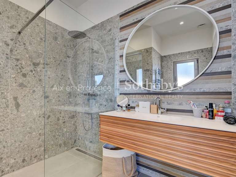 Maison Aix-en-Provence - 3 chambres - 300m²