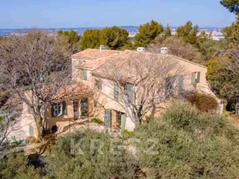 House Aix-en-Provence - 8 bedrooms - 350m²