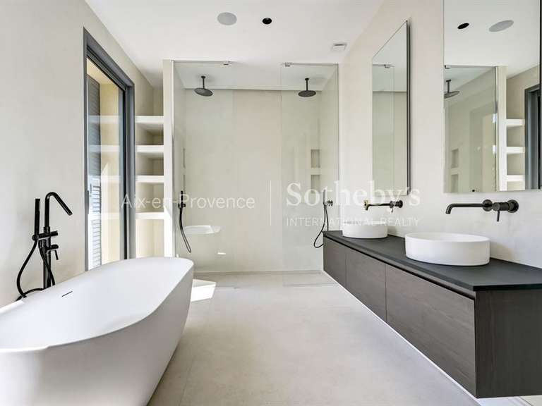 Maison Aix-en-Provence - 5 chambres - 230m²