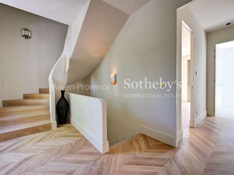 Maison Aix-en-Provence - 5 chambres - 230m²