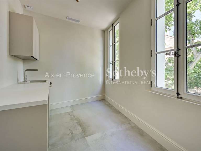 Maison Aix-en-Provence - 5 chambres - 230m²