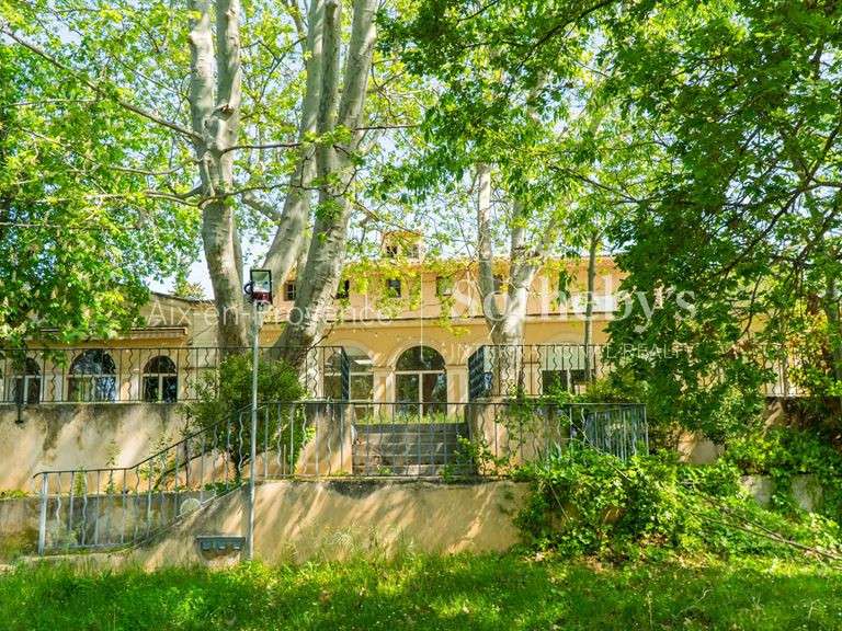 House Aix-en-Provence - 1800m²