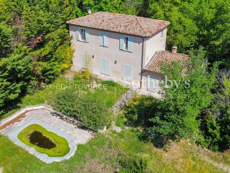 House Aix-en-Provence - 1800m²