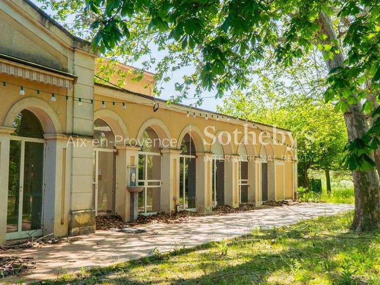 Maison Aix-en-Provence - 1800m²