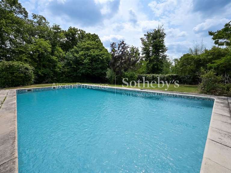 Maison Aix-en-Provence - 8 chambres - 720m²