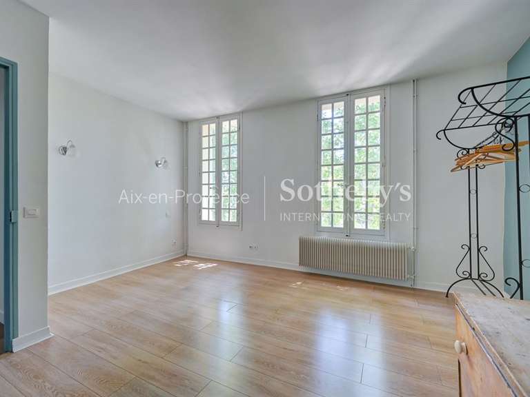 Maison Aix-en-Provence - 8 chambres - 720m²