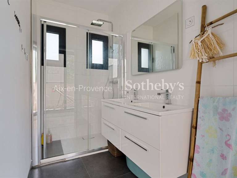 Maison Aix-en-Provence - 5 chambres - 200m²