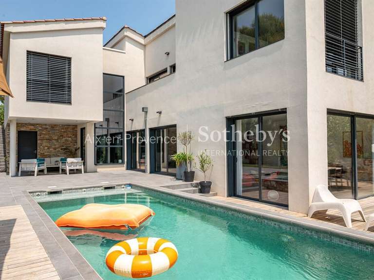 Maison Aix-en-Provence - 5 chambres - 200m²