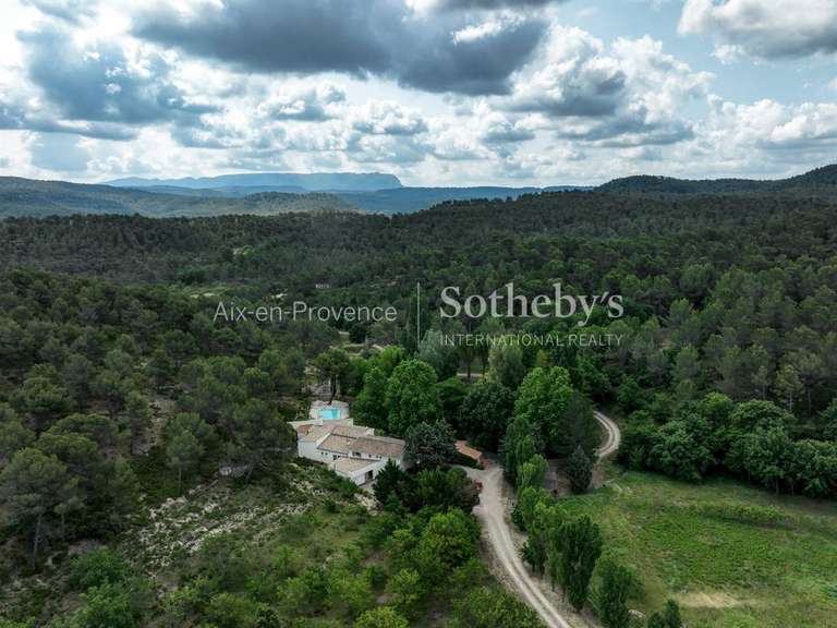 Maison Aix-en-Provence - 7 chambres - 330m²