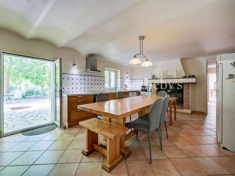 House Aix-en-Provence - 7 bedrooms - 330m²