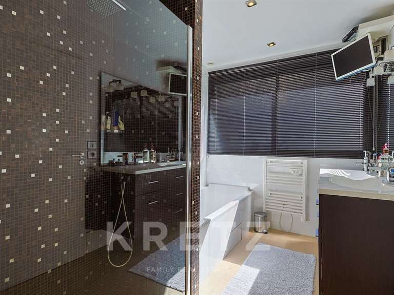 House Aix-en-Provence - 5 bedrooms - 240m²