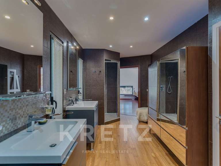 House Aix-en-Provence - 5 bedrooms - 350m²