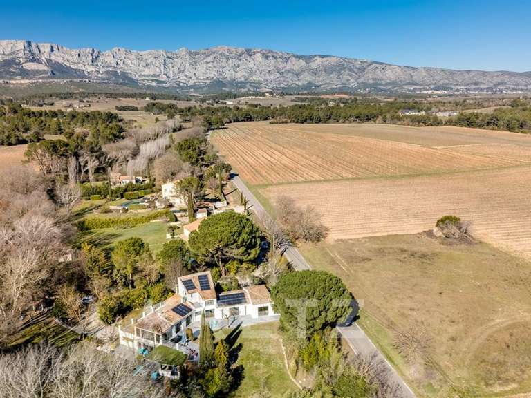House Aix-en-Provence - 5 bedrooms - 350m²