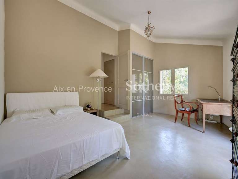 Maison Aix-en-Provence - 3 chambres - 220m²