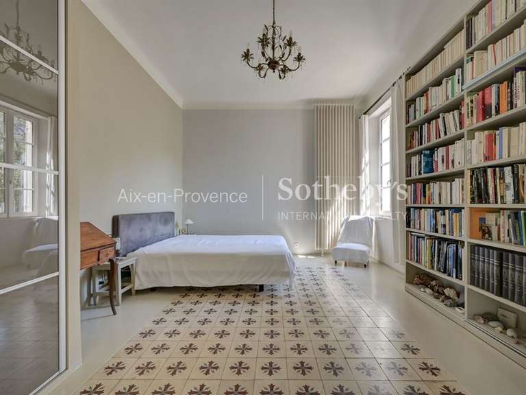 Maison Aix-en-Provence - 3 chambres - 220m²