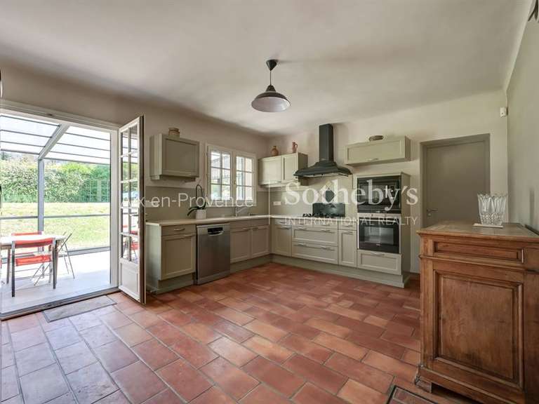 Maison Aix-en-Provence - 3 chambres - 220m²