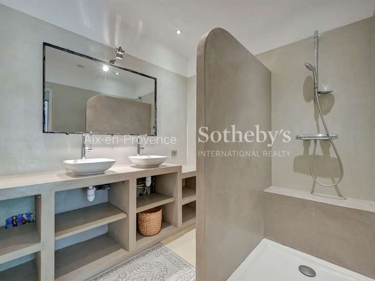Maison Aix-en-Provence - 3 chambres - 220m²