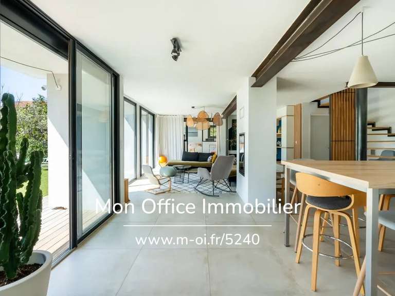 Maison Aix-en-Provence - 4 chambres - 151m²