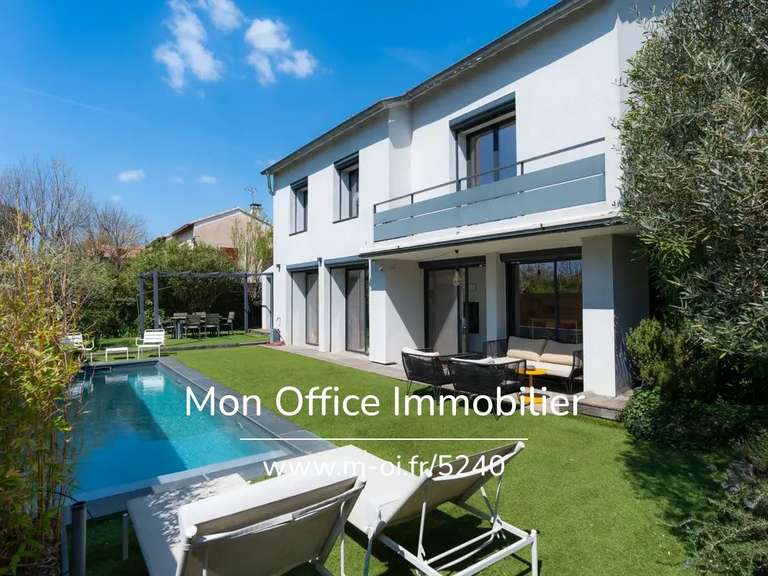 Maison Aix-en-Provence - 4 chambres - 151m²