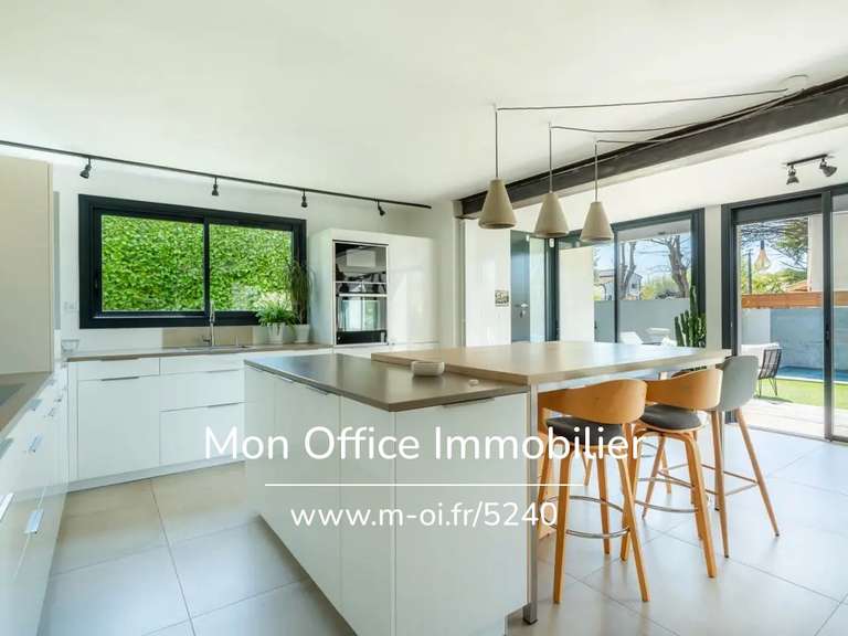 Maison Aix-en-Provence - 4 chambres - 151m²