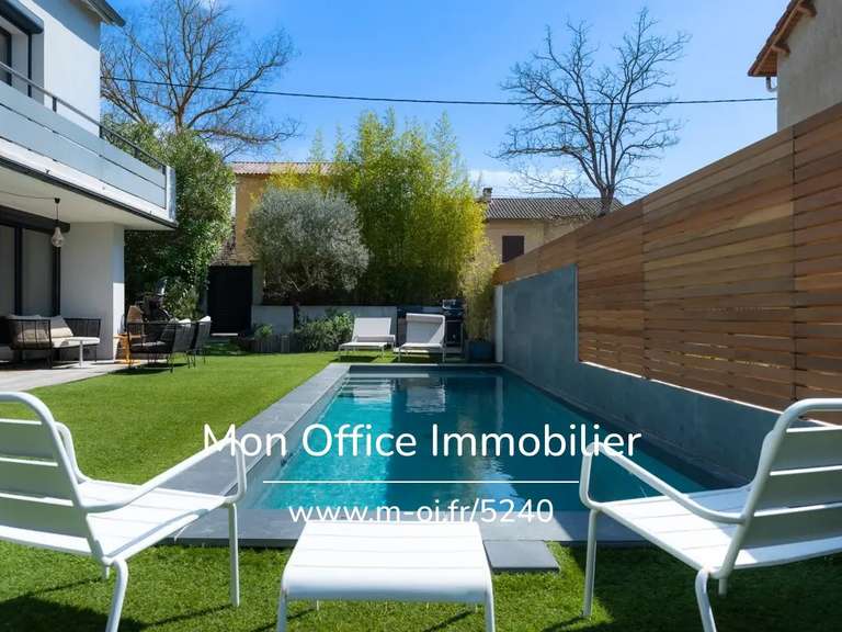 Maison Aix-en-Provence - 4 chambres - 151m²