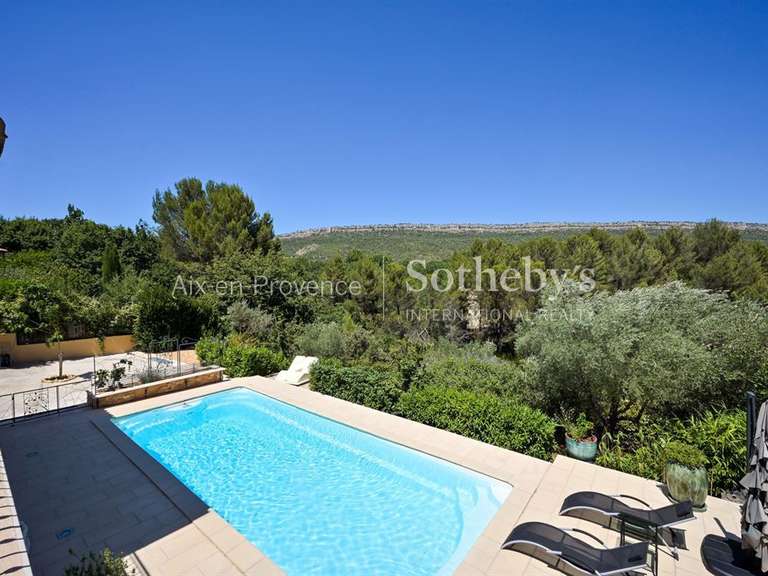 Maison Aix-en-Provence - 5 chambres - 200m²