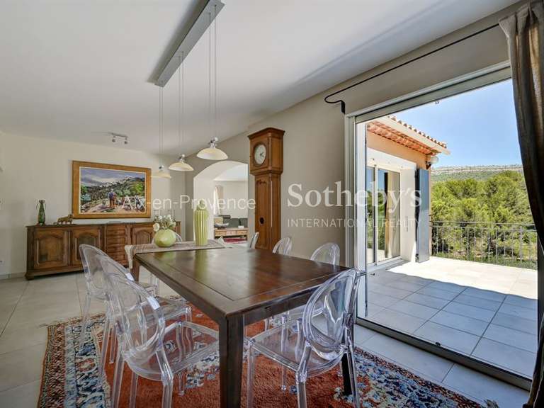 Maison Aix-en-Provence - 5 chambres - 200m²