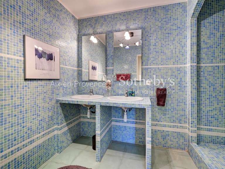 Maison Aix-en-Provence - 5 chambres - 200m²