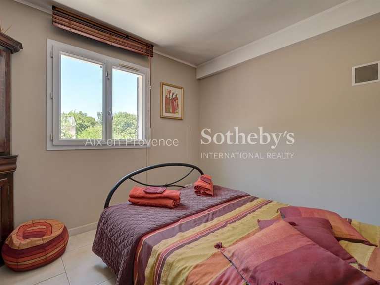 Maison Aix-en-Provence - 5 chambres - 200m²