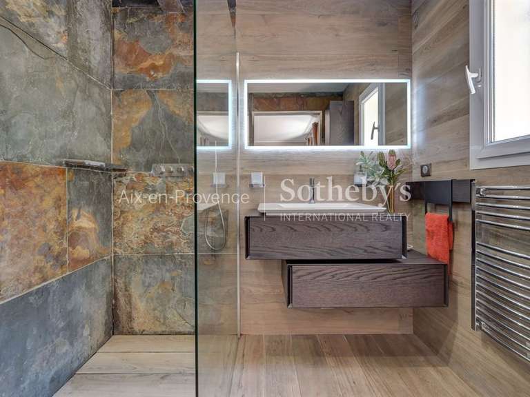 Maison Aix-en-Provence - 5 chambres - 200m²