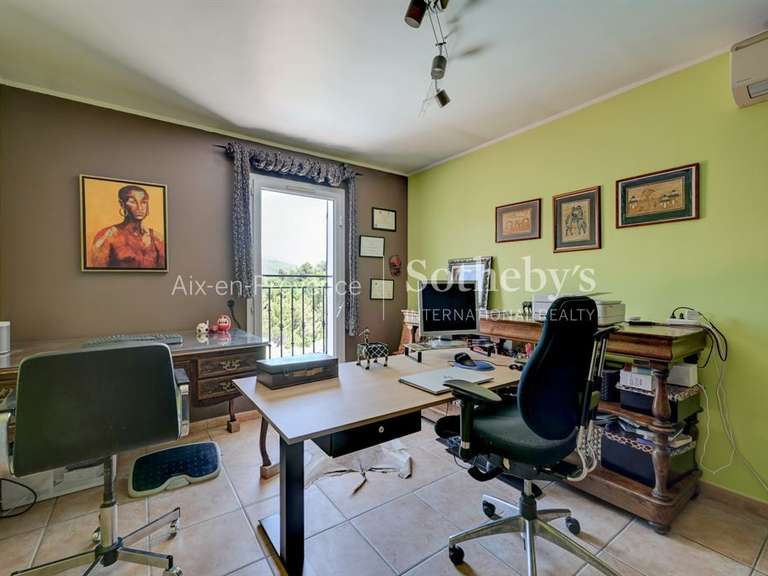 Maison Aix-en-Provence - 5 chambres - 200m²