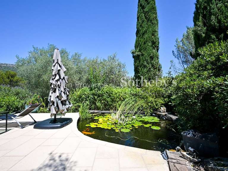 Maison Aix-en-Provence - 5 chambres - 200m²