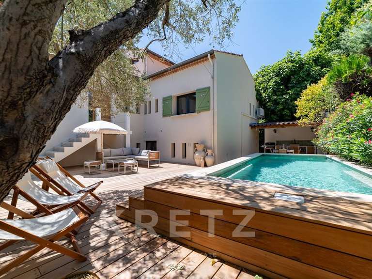 Maison Aix-en-Provence - 5 chambres - 220m²