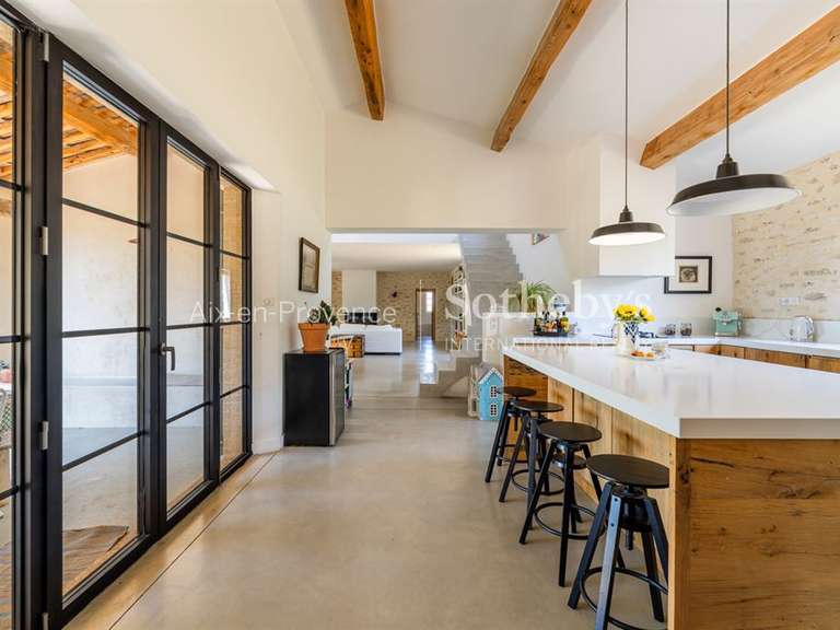 Maison Aix-en-Provence - 6 chambres - 254m²