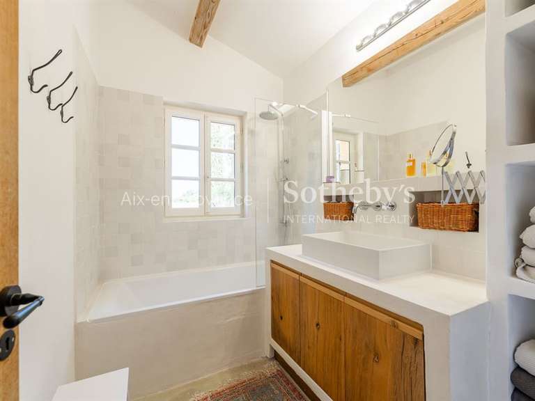 Maison Aix-en-Provence - 6 chambres - 254m²