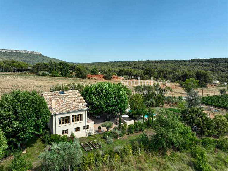 Maison Aix-en-Provence - 6 chambres - 340m²