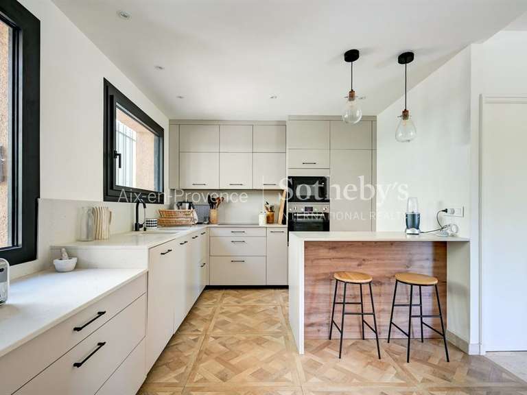 Maison Aix-en-Provence - 6 chambres - 350m²