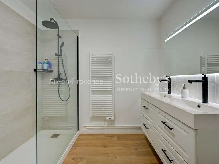 Maison Aix-en-Provence - 6 chambres - 350m²