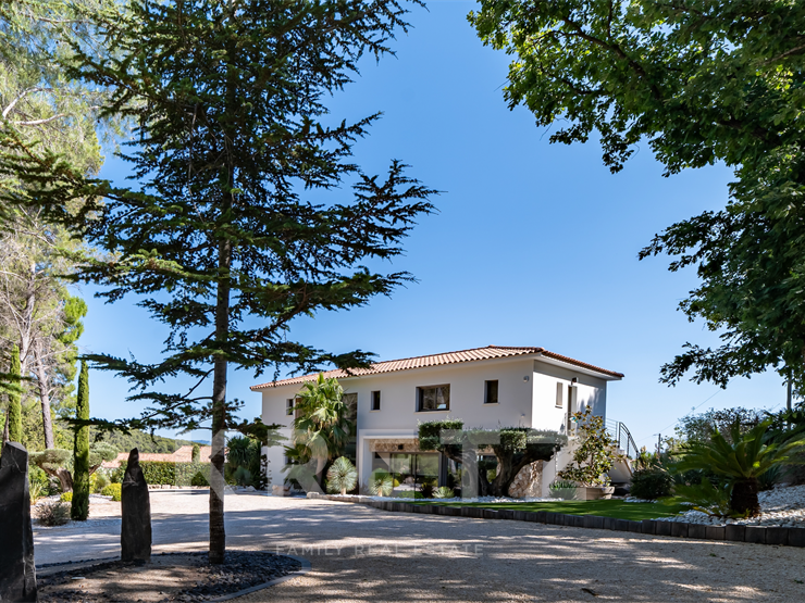 Maison Aix-en-Provence - 4 chambres - 220m²