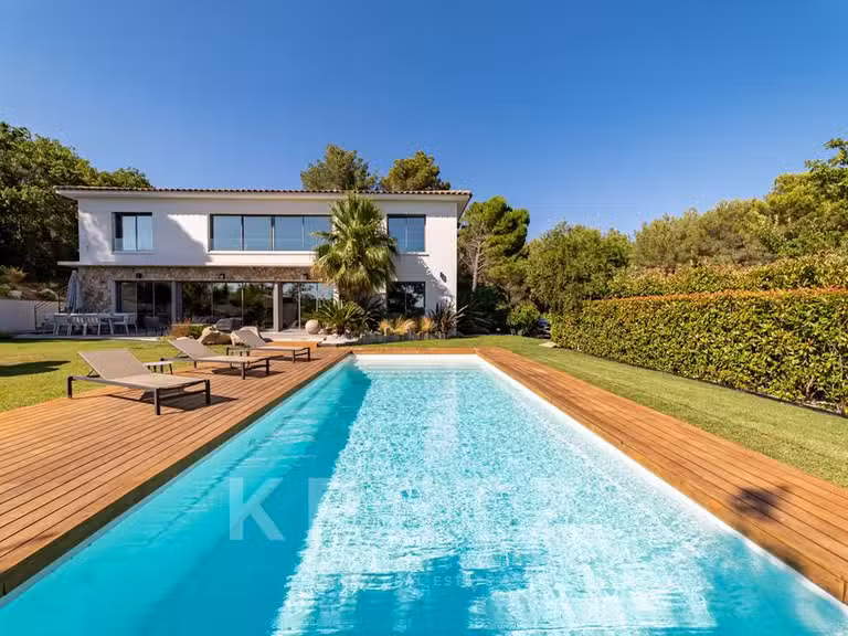 House Aix-en-Provence - 4 bedrooms - 220m²