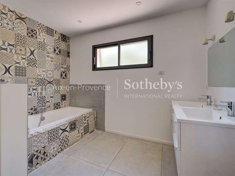 House Aix-en-Provence - 5 bedrooms - 272m²