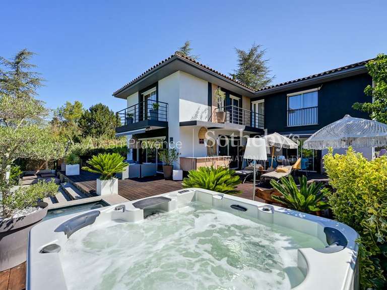 Maison Aix-en-Provence - 5 chambres - 300m²